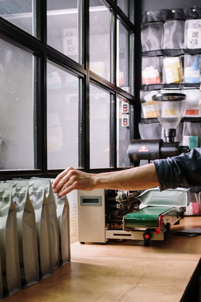 1715653977226775.jpg pexels-cottonbro-4820838.jpg